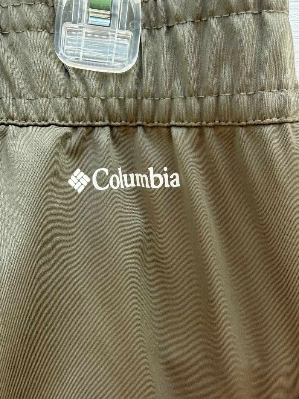 Womens Columbia Ankle pant in olive